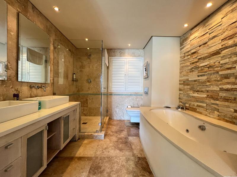 2 Bedroom Property for Sale in Hout Bay Western Cape